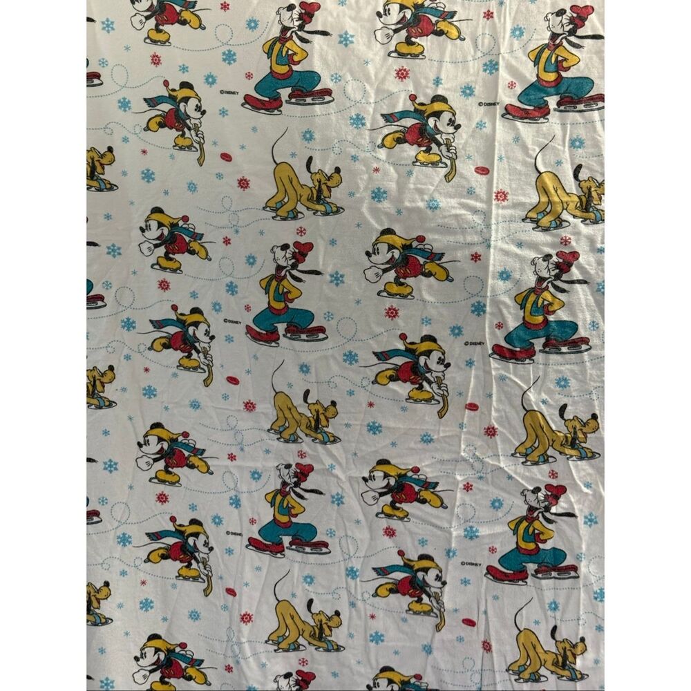 Vintage Disney characters Mickey Mouse and Pluto ice skating Twin Flat Sheet